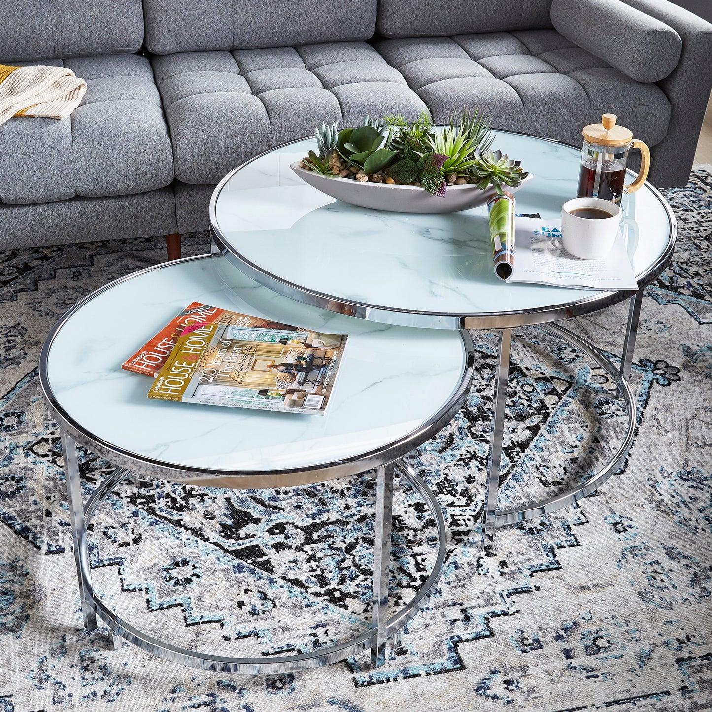 Josie 36" Glam Round Glass Top Nesting Coffee Tables - Grey Marble Look with Metal Legs|Tables à café gigognes rondes somptueuses Josie de 36 po avec dessus en verre - imitation de marbre gris avec pattes en métal