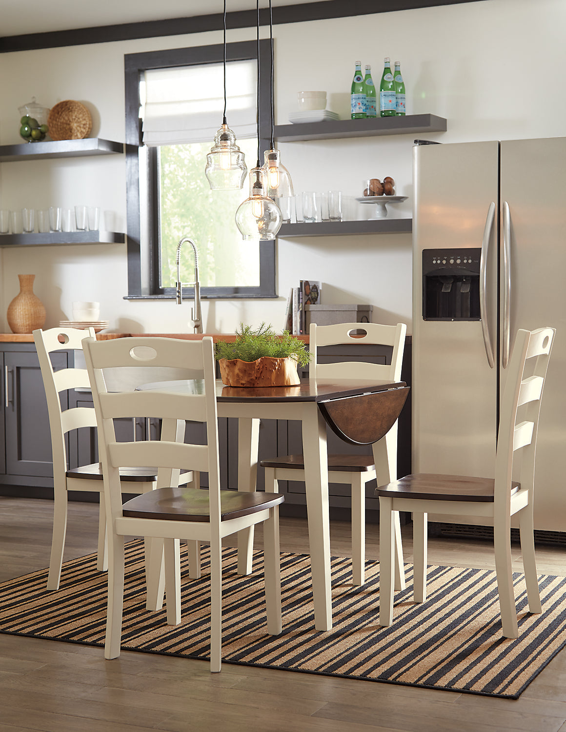 Woodanville Drop-Leaf Dining Table, 40.5"W Round - Two Tone White & Brown | Table de salle à manger ronde Woodanville de 40,5 po à abattant - deux teintes, blanc et brun