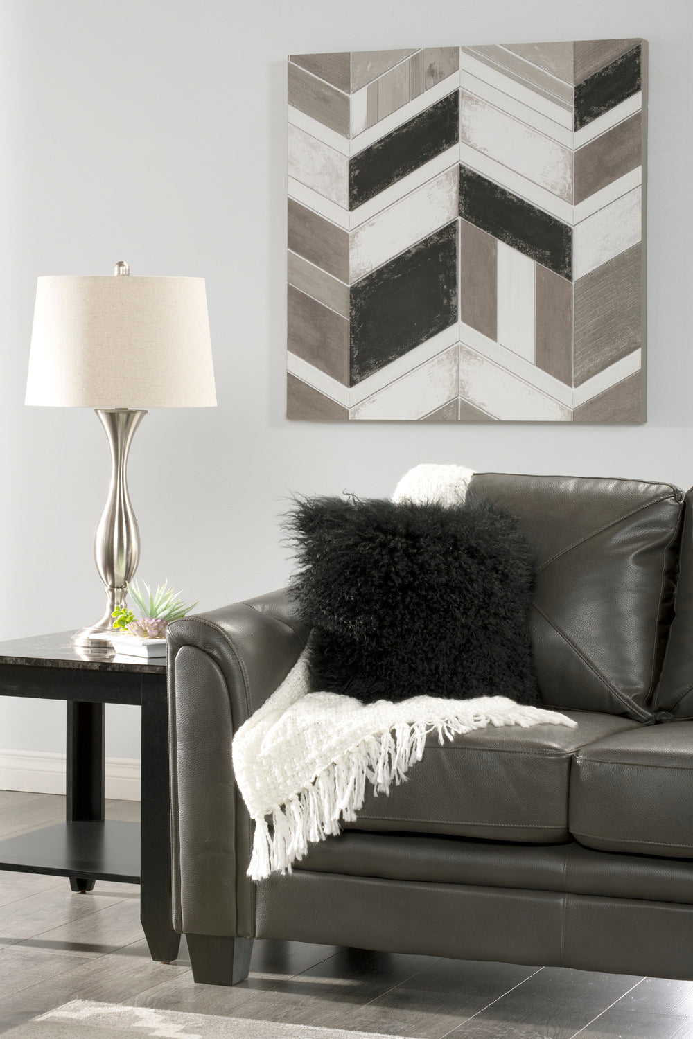Andi 84" Leather-Look Fabric Sofa with Button Tufting - Grey | Sofa Andi de 84 po en tissu d’apparence cuir avec capitonnage - gris