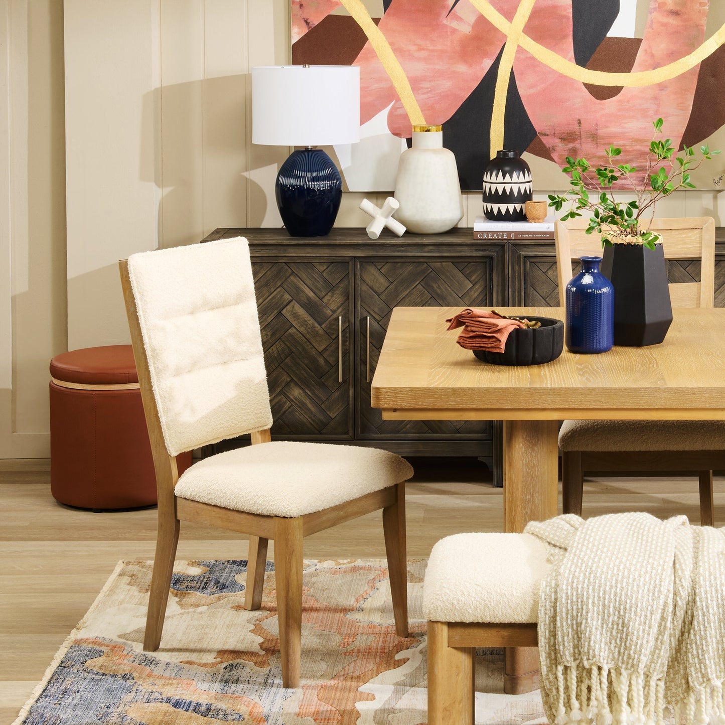 Aspen Dining Table with 80-104" Extension, Trestle Base - Natural | Table de salle à manger Aspen de 80 po à 104 po à rallonge et base à tréteaux - naturelle