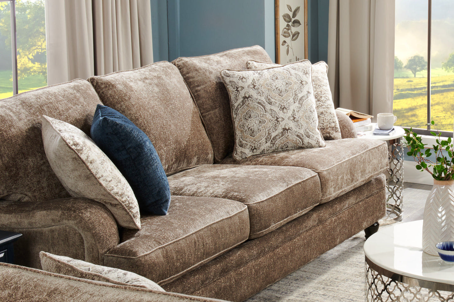 Made in Canada Bellmont 89" Chenille Fabric Sofa with Reversible Cushions and Wood Legs - Toffee Brown | Sofa Bellmont de 89 po fabriqué au Canada en tissu de chenille avec coussins réversibles et pattes en bois - brun caramel