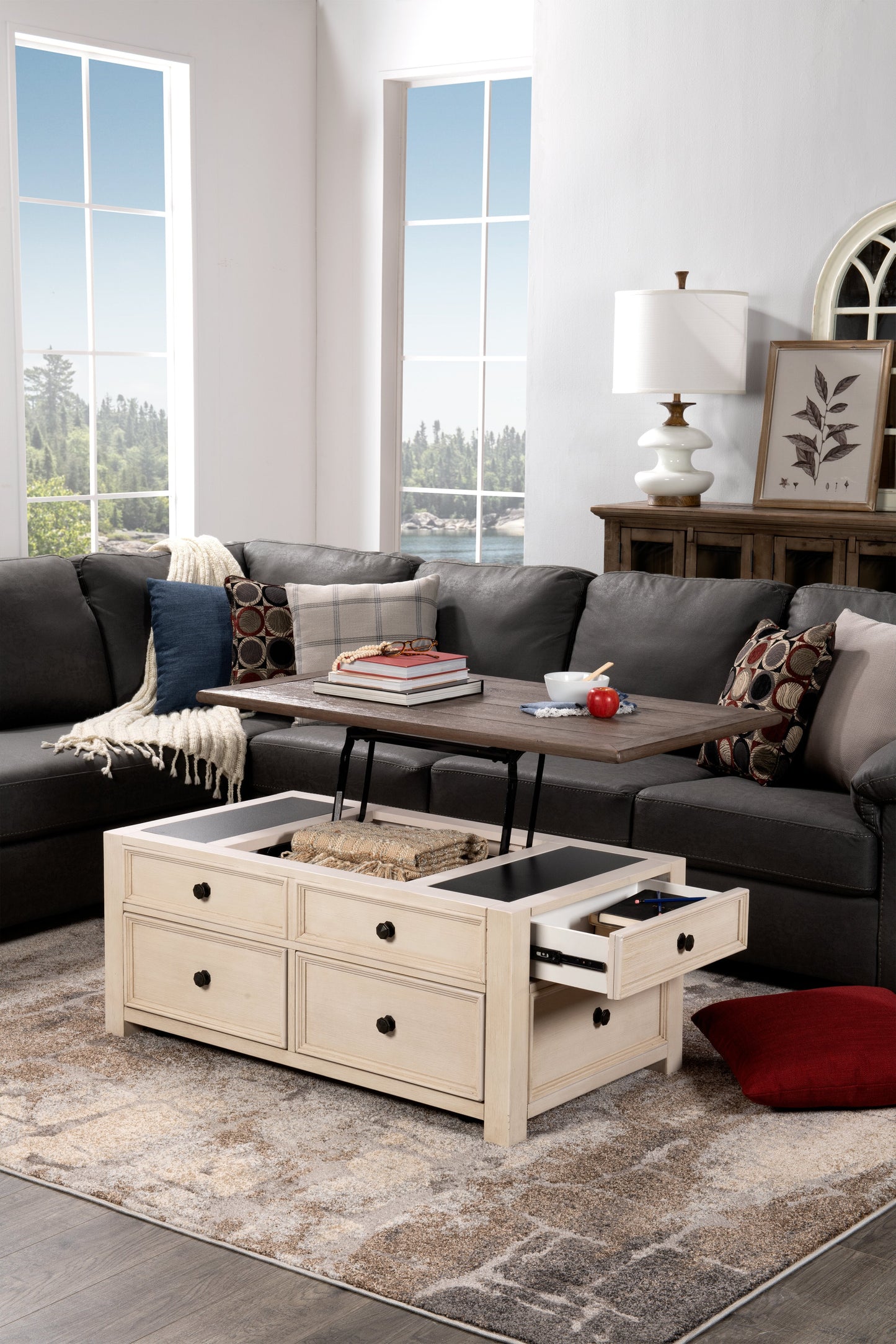 Colby 46" Rustic Lift Top Coffee Table with Storage and Casters - Two Tone Wood|Table à café rustique Colby de 46 po avec dessus relevable, rangement et roulettes - bois deux teintes