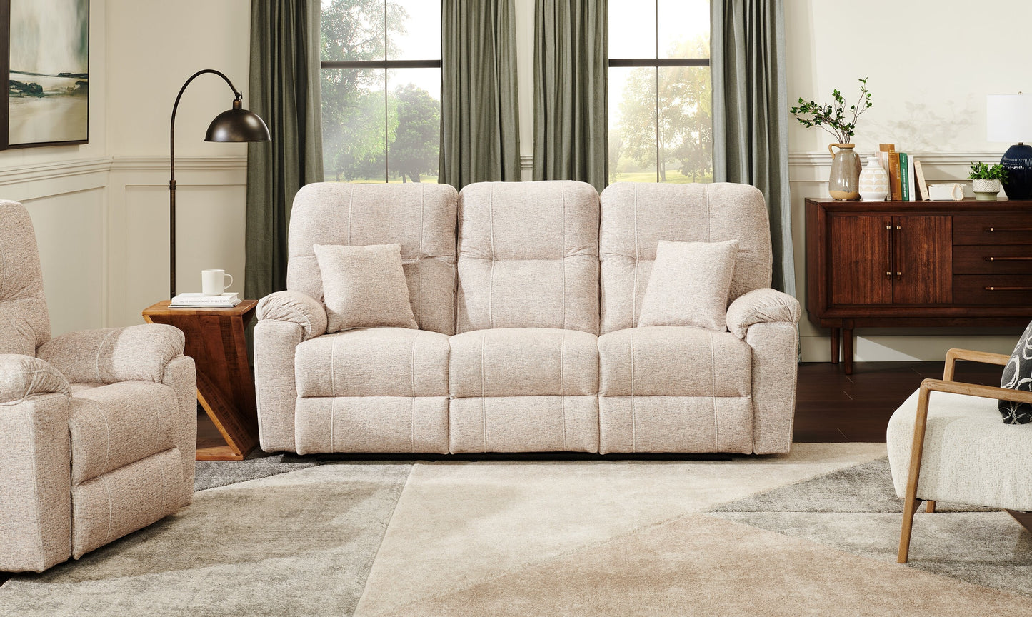 Made in Canada Dawson 87" Fabric Power Reclining Sofa with USB Port and Accent Pillows - Beige | Sofa à inclinaison électrique Dawson de 87 po fabriqué au Canada en tissu avec port USB et coussins décoratifs - beige
