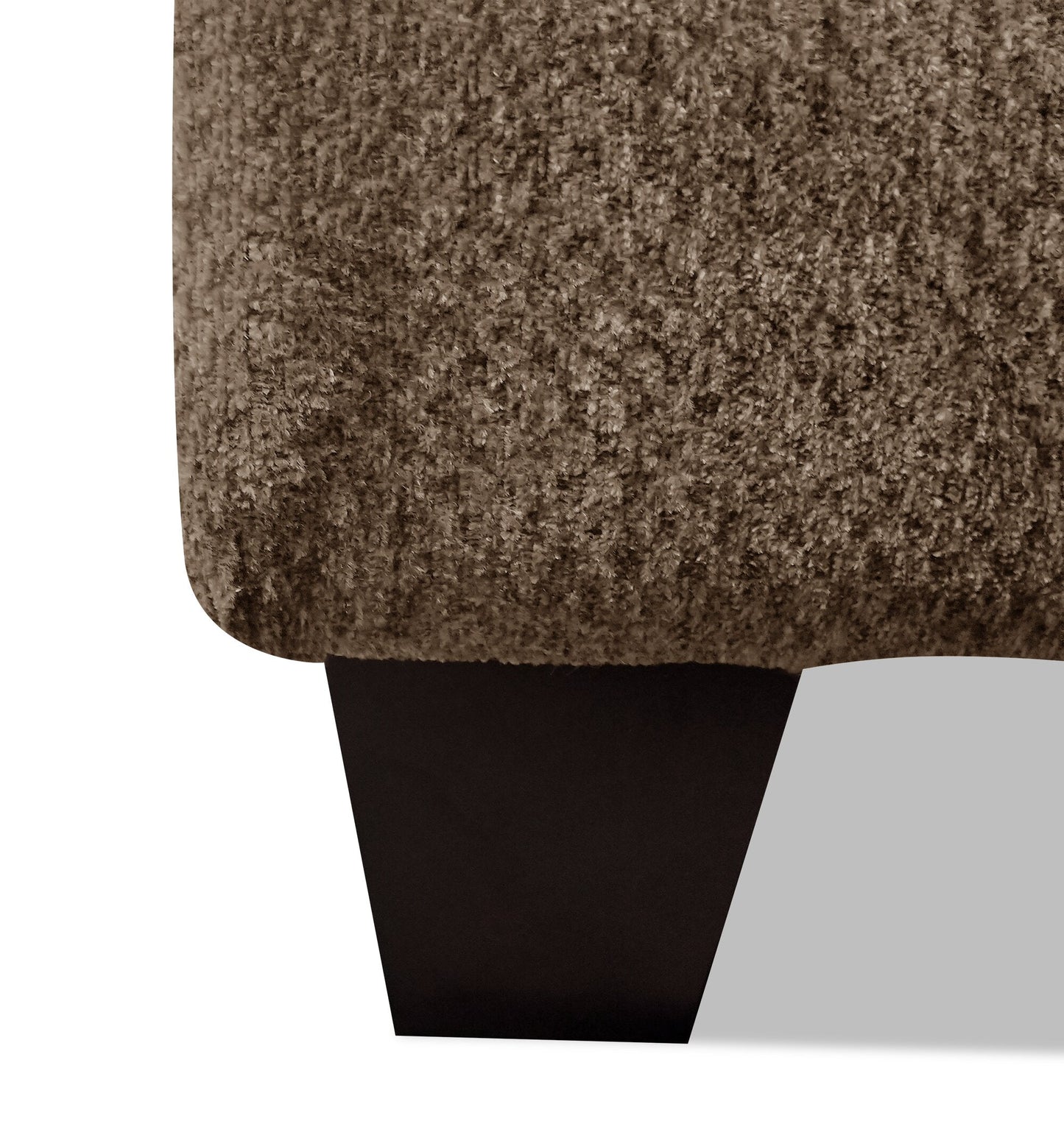 Made in Canada Febe 100" Chenille Fabric Sofa with Flared Arms and Accent Pillows - Brown | Sofa Febe de 100 po fabriqué au Canada en tissu de chenille avec accoudoirs évasés et coussins décoratifs - brun