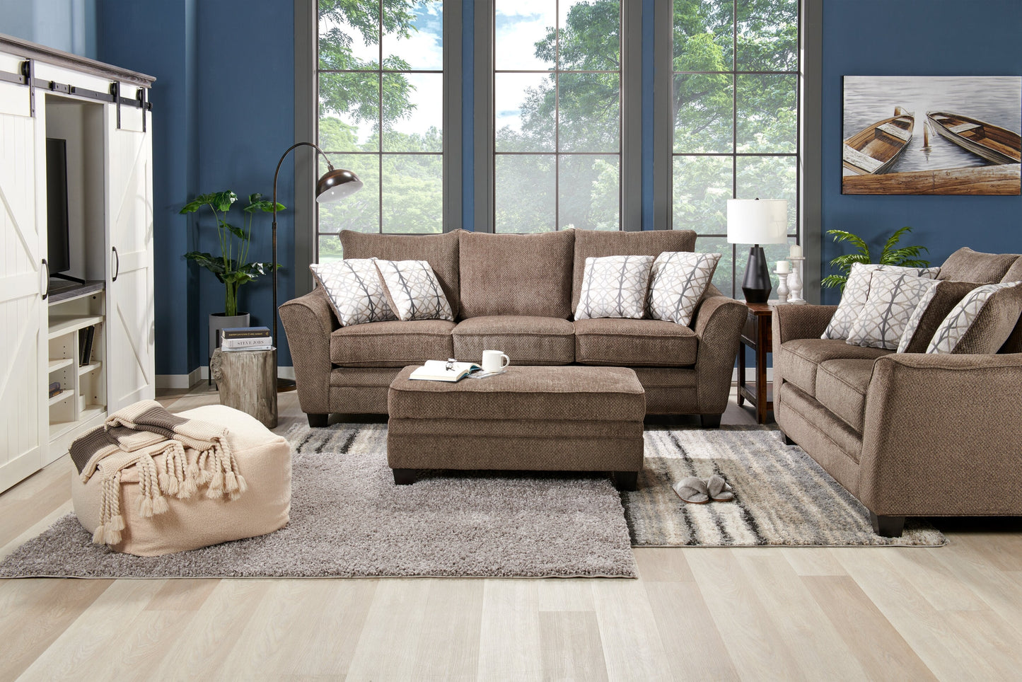 Made in Canada Febe 100" Chenille Fabric Sofa with Flared Arms and Accent Pillows - Brown | Sofa Febe de 100 po fabriqué au Canada en tissu de chenille avec accoudoirs évasés et coussins décoratifs - brun