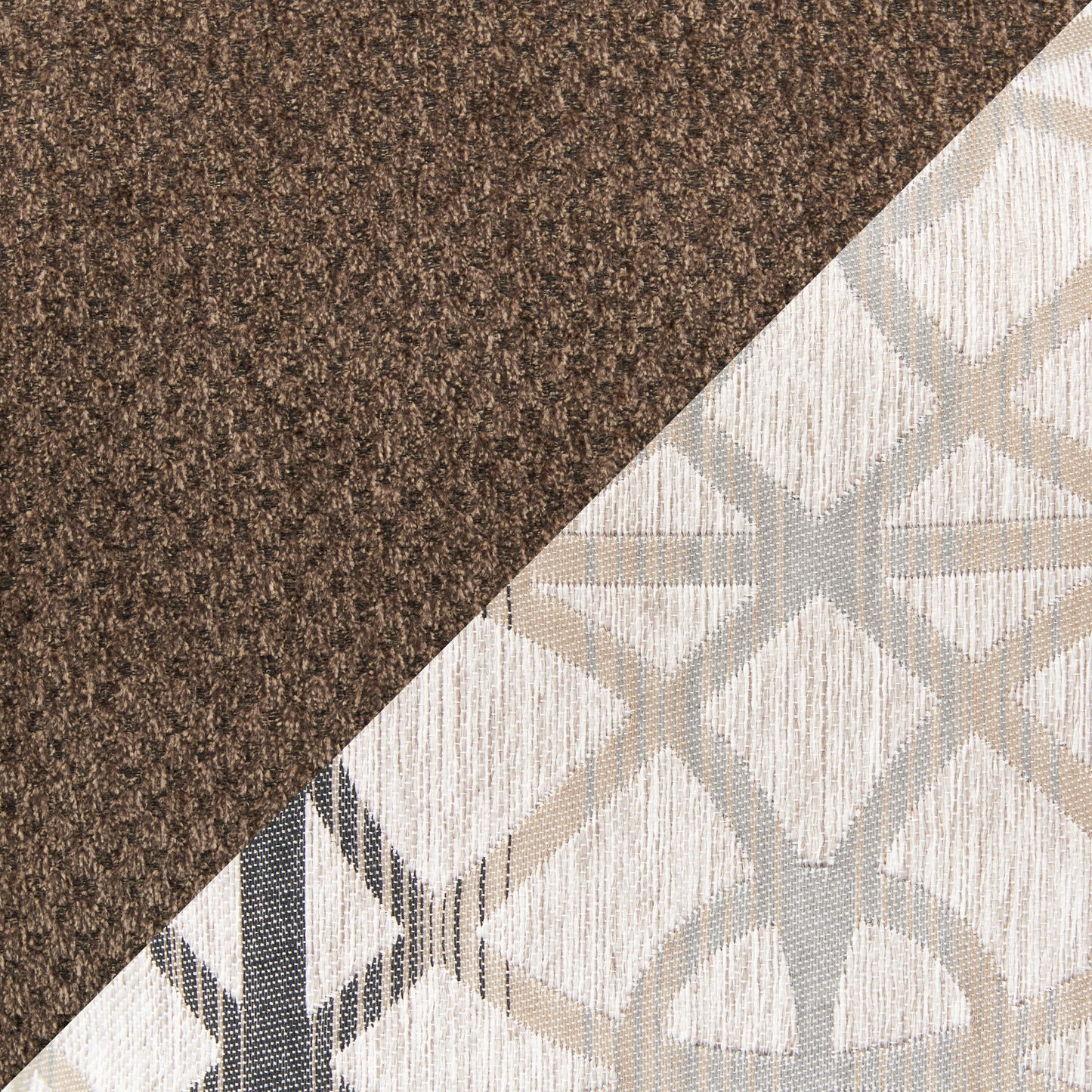 Made in Canada Febe 85" Chenille Fabric Condo-Size Sofa with Flared Arms and Accent Pillows - Brown | Sofa Febe de 85 po de format condo fabriqué au Canada en tissu de chenille avec accoudoirs évasés et coussins décoratifs - brun