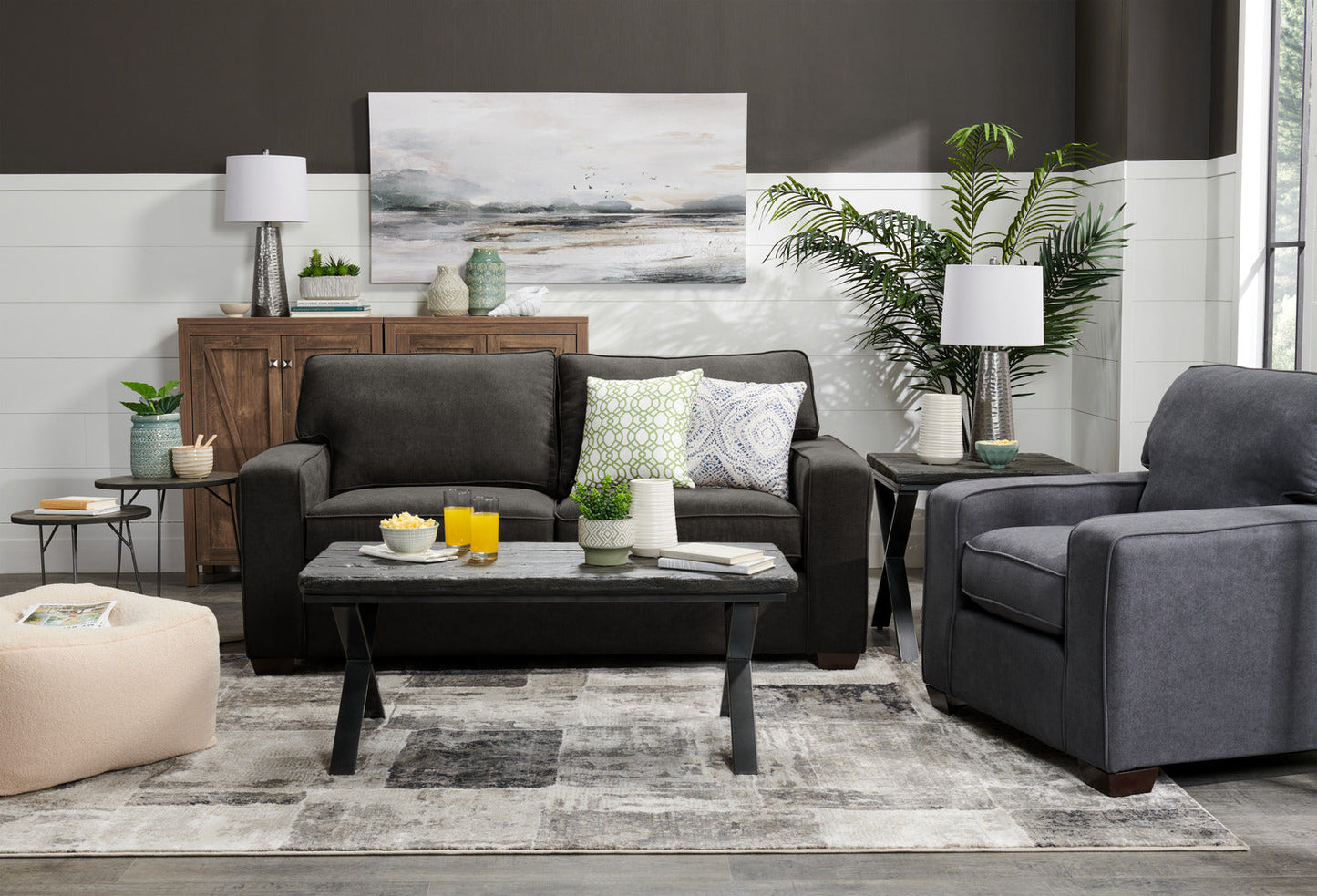 Made in Canada Fiona 74" Chenille Fabric Full-Size Sofa Bed with Track Arms - Grey | Sofa-lit double Fiona de 74 po fabriqué au Canada en tissu de chenille avec accoudoirs rectilignes - gris