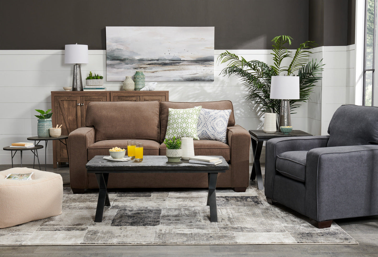 Made in Canada Fiona 74" Chenille Fabric Full-Size Sofa Bed with Track Arms - Mocha Brown | Sofa-lit double Fiona de 74 po fabriqué au Canada en tissu de chenille avec accoudoirs rectilignes - brun moka