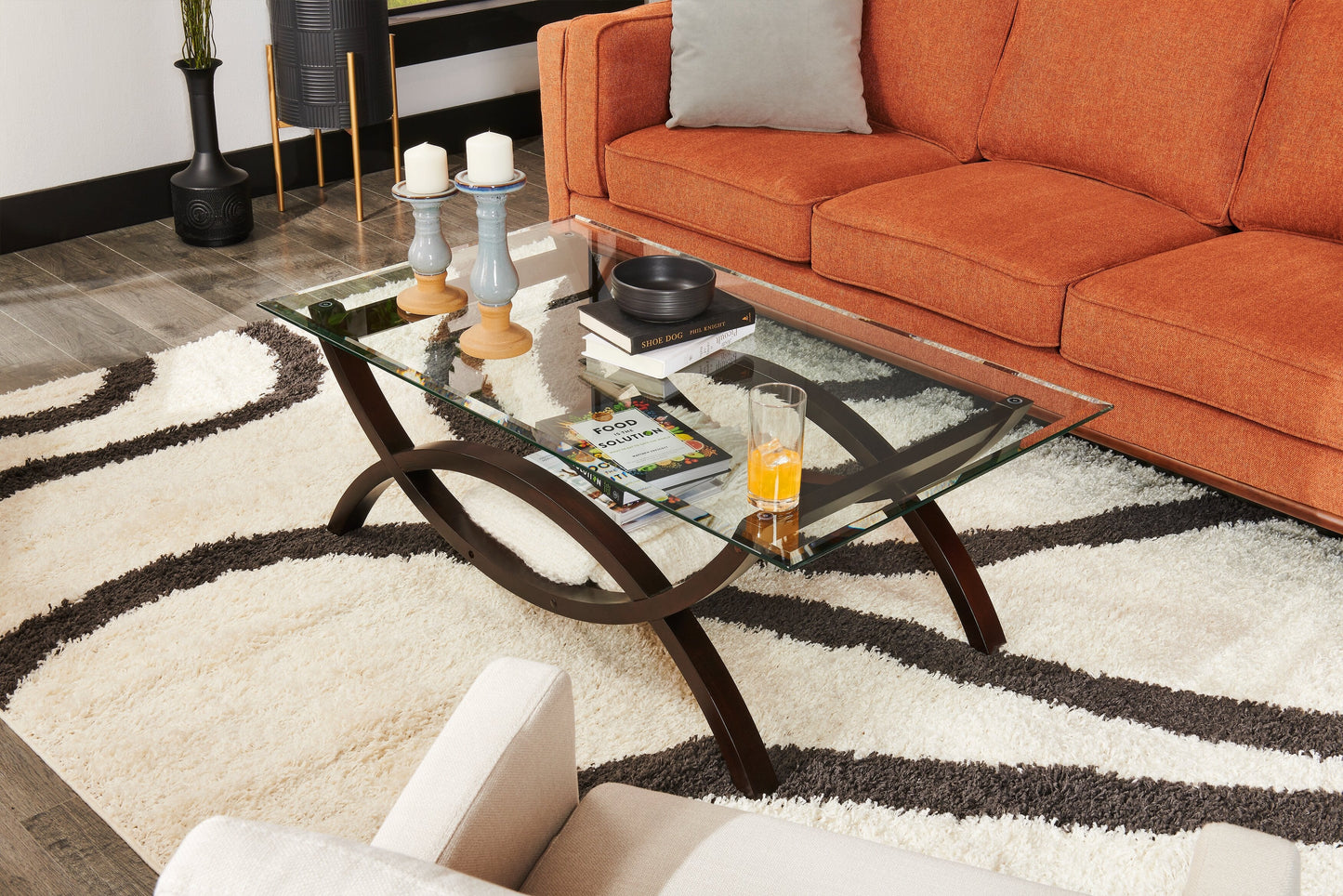 Kort & Co. Kassia 90.6" Linen-Look Fabric Sofa with Wood Base and Legs - Orange | Sofa Kassia de Kort & Co. de 90,6 po en tissu d’apparence lin avec base et pattes en bois - orange