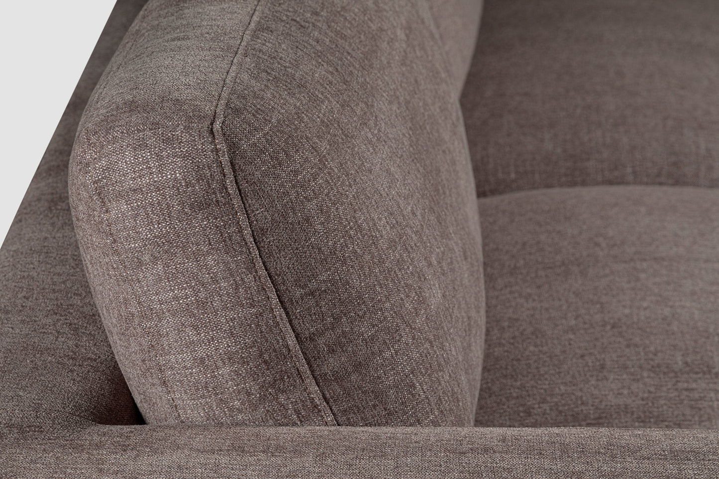 Kort & Co. Lotus 89" Chenille Fabric Sofa with Feather Down Cushions - Coffee Brown | Sofa Lotus de Kort & Co. de 89 po en tissu de chenille avec coussins en duvet et plumes - brun café