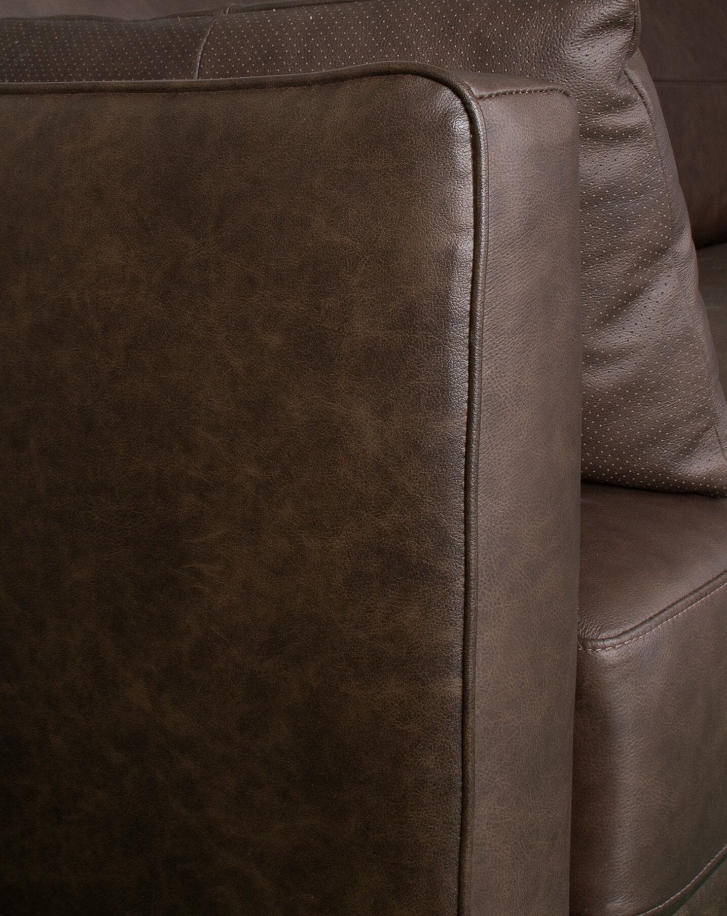 Melrose 84.5" Top-Grain Genuine Leather Sofa with Metal Legs - Dark Brown | Sofa Melrose de 84,5 po en cuir véritable de qualité supérieure avec pattes en métal - brun foncé