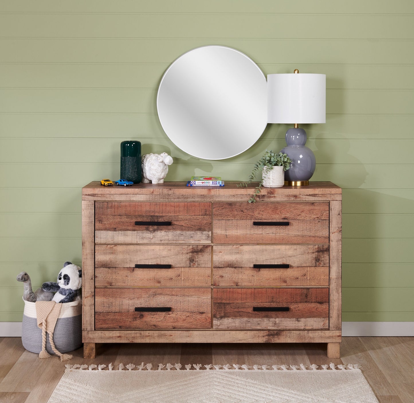 Mojave Bedroom 6-Drawer Dresser, 57.4"W x 37.8"H, Rustic - Natural Brown | Commode rustique Mojave de 57,4 po (L) x 37,8 po (H) à 6 tiroirs pour la chambre à coucher - brun naturel