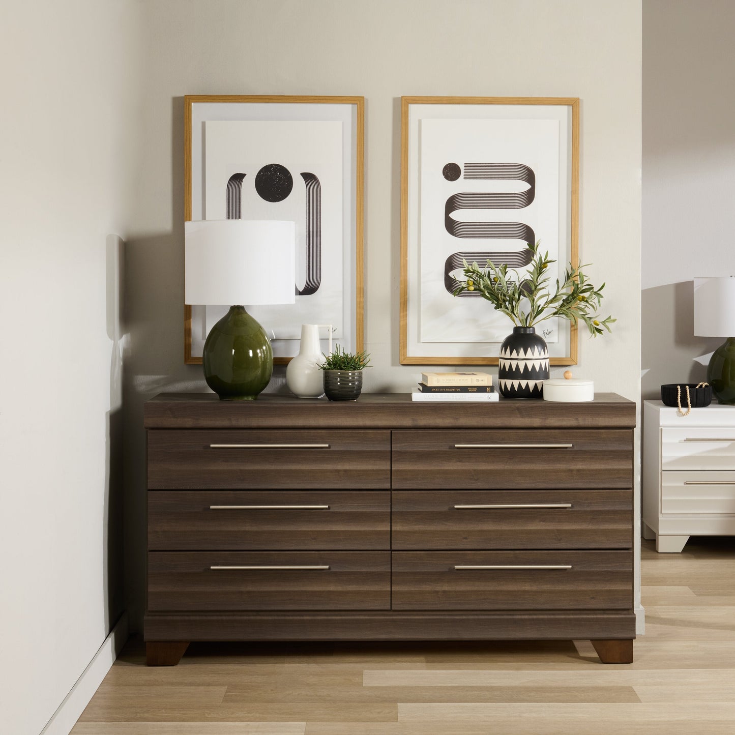 Olivia Bedroom 6-Drawer Dresser, 61.3"W x 32.8"H, Made in Canada - Grey | Commode Olivia de 61,3 po (L) x 32,8 po (H) à 6 tiroirs pour la chambre à coucher, fabriquée au Canada - grise