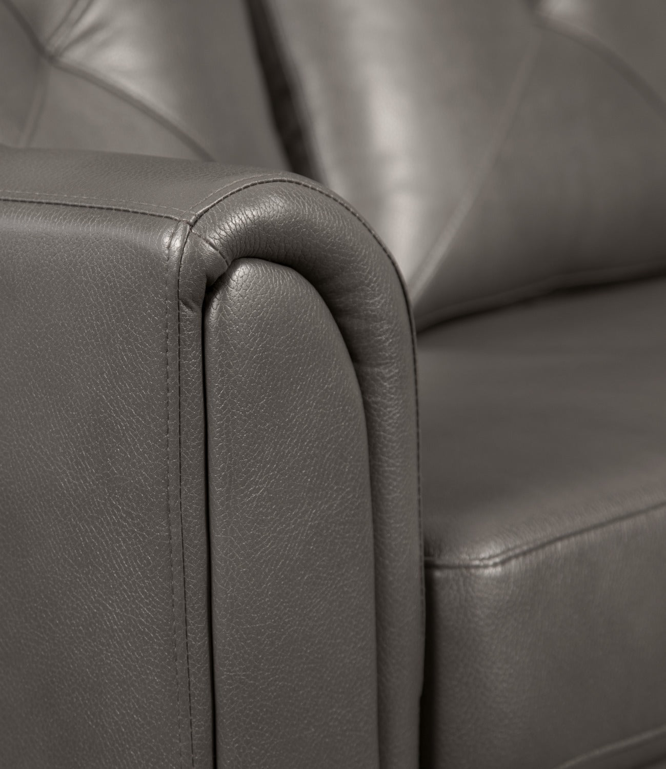 Andi 84" Leather-Look Fabric Sofa with Button Tufting - Grey | Sofa Andi de 84 po en tissu d’apparence cuir avec capitonnage - gris