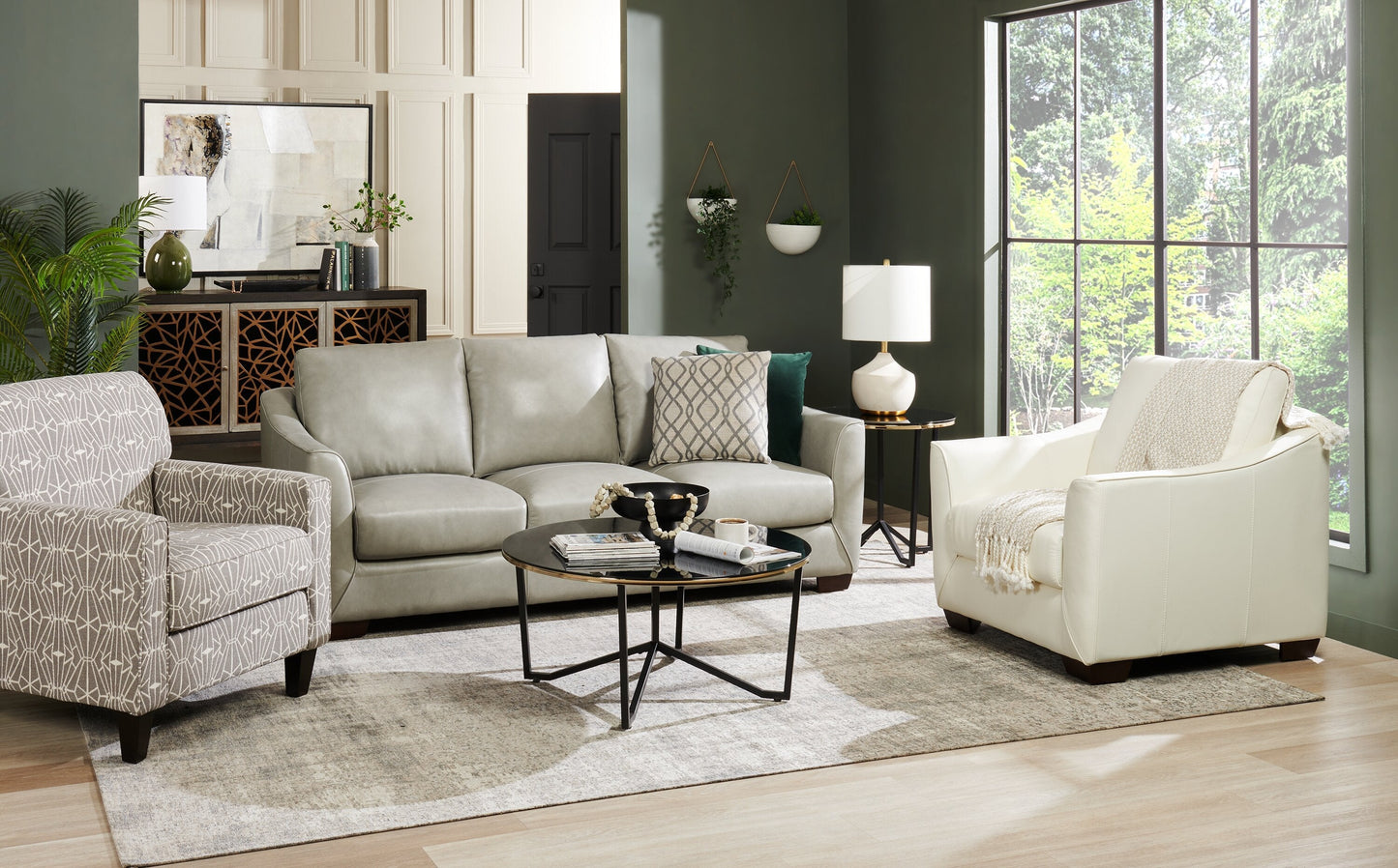 Cindy Crawford Home Royce 84" Genuine Leather Sofa with Removable Cushions and Wood Legs - Dove Grey | Sofa Royce de Cindy Crawford Home de 84 po en cuir véritable avec coussins amovibles et pattes en bois - gris tourterelle