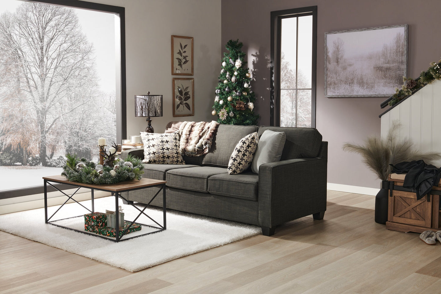 Made in Canada Sawyer 83" Linen-Look Fabric Sofa with Reversible Cushions and Accent Pillows - Charcoal Grey | Sofa Sawyer de 83 po fabriqué au Canada en tissu d’apparence lin avec coussins réversibles et coussins décoratifs - gris anthracite