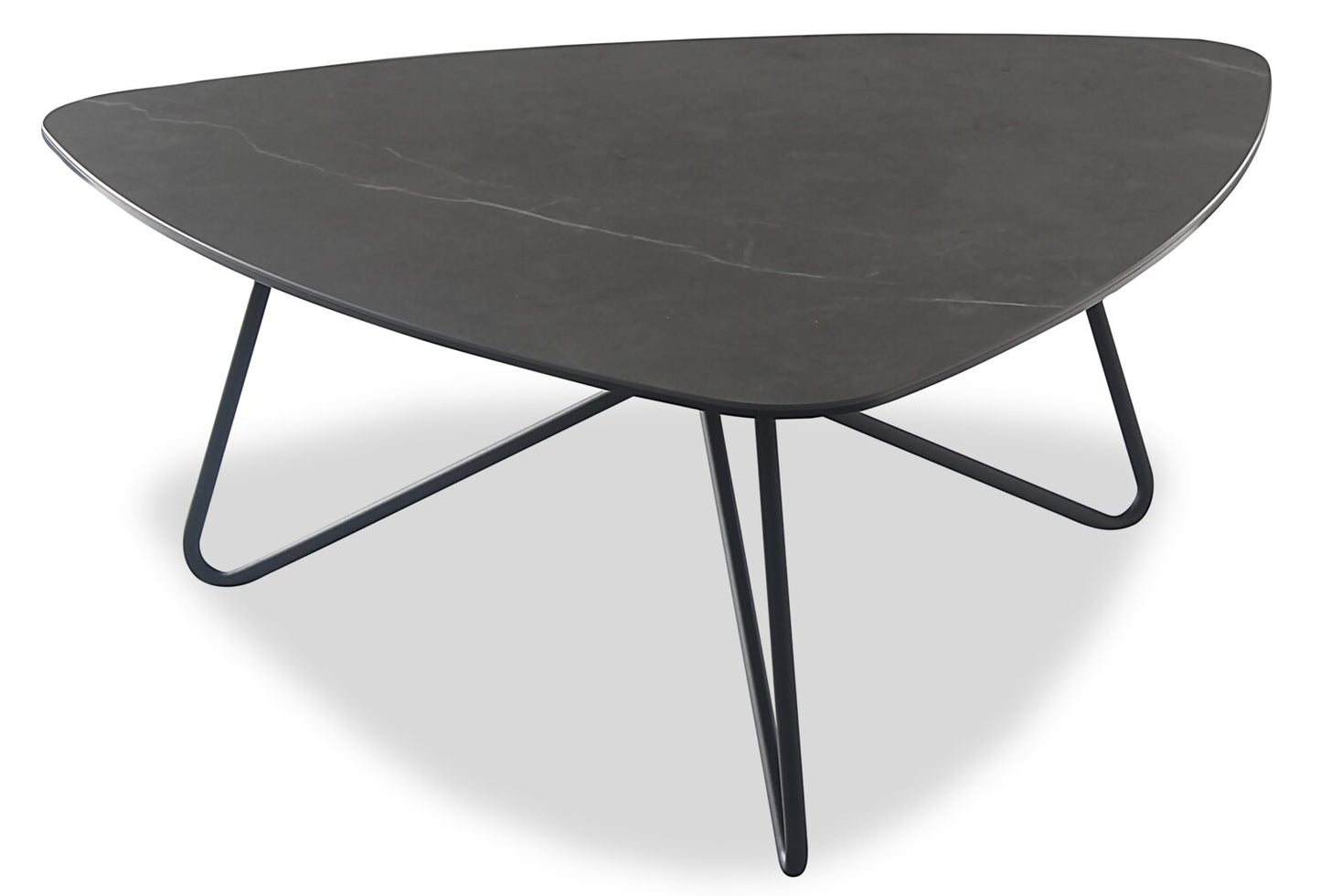 Hamilton 37.99" Modern Triangular Coffee Table - Grey Marble Look Top with Black Metal Legs|Table à café triangulaire moderne Hamilton de 37,99 po - dessus en imitation de marbre gris avec pattes en métal noir