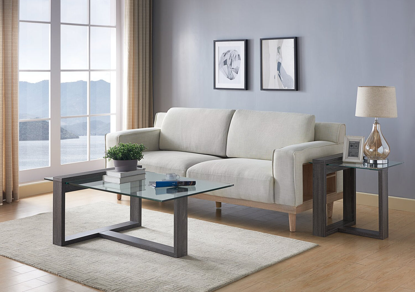 California 47.25" Modern Glass Top Coffee Table - Distressed Grey |Table à café moderne California de 47,25 po avec dessus en verre - gris vieilli