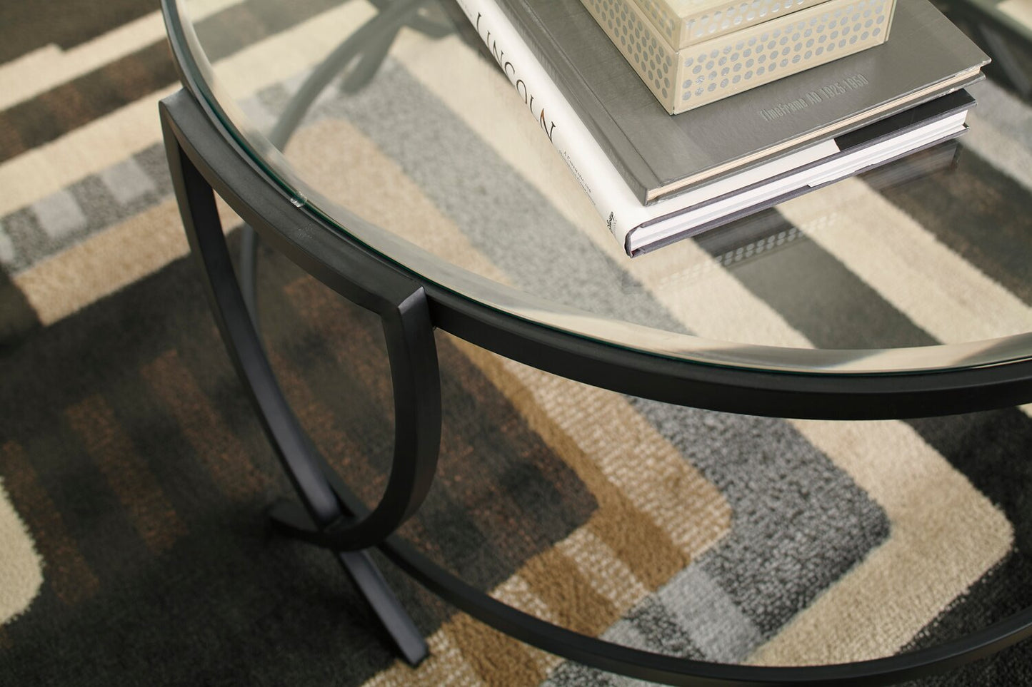 Tarrin 36.13" Modern Round 3-Pack Coffee + 2 End Tables - Glass Top with Metal Legs|Ensemble 3 tables rondes modernes Tarrin de 36,13 po (table à café et 2 tables de bout) - dessus en verre avec pattes en métal
