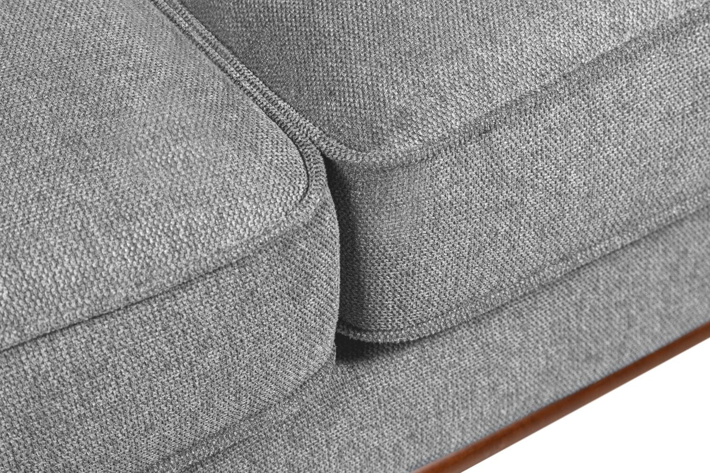Kort & Co. Kassia 90.6" Linen-Look Fabric Sofa with Wood Base and Legs - Grey | Sofa Kassia de Kort & Co. de 90,6 po en tissu d’apparence lin avec base et pattes en bois - gris