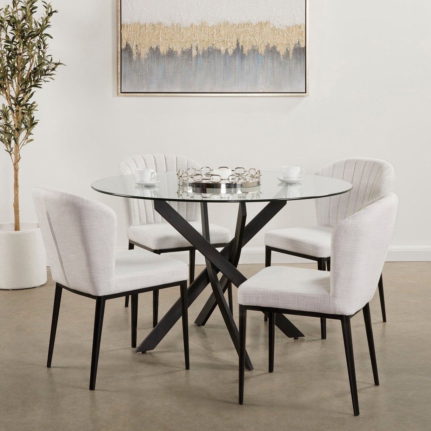 Zoe Dining Table with Glass Top, Metal Geometric Base, 47"W Round - Black | Table de salle à manger ronde Zoe de 47 po (L) avec dessus en verre et base géométrique en métal - noire