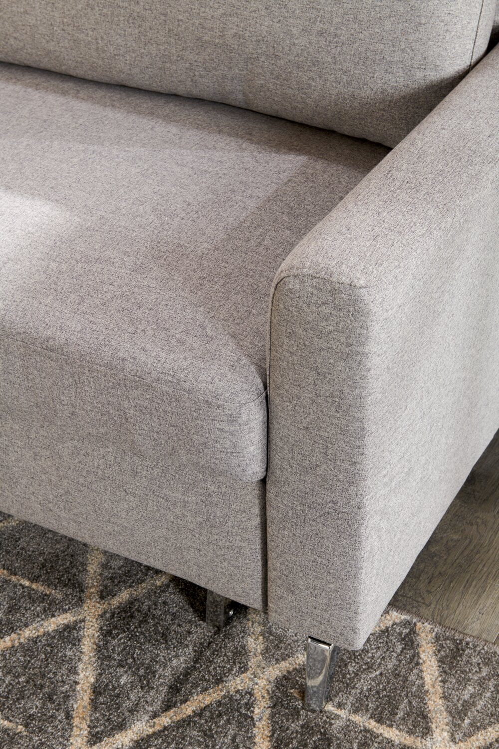 Wilson 77.5" Linen-Look Fabric Sleeper Sofa with Drop-Down Back Cushions and Metal Legs - Solis Grey | Sofa-lit Wilson de 77,5 po en tissu d’apparence lin avec coussins de dossier rabattables et pattes en métal - gris Solis