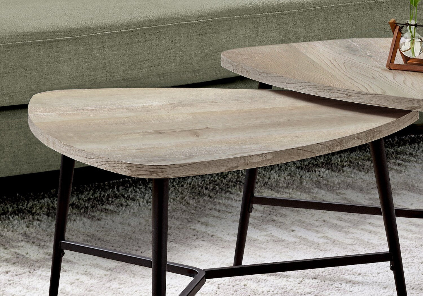 Mason 32.5" Modern 2-Pack Nesting Coffee Tables - Taupe with Black Metal Legs|2 tables à café gigognes modernes Mason de 32,5 po - taupe avec pattes en métal noir