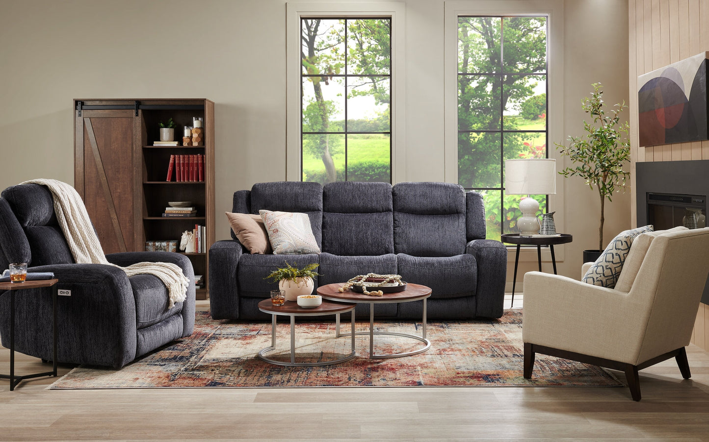 Veranasi 30" Rustic Round Nesting Coffee Tables - Washed Light Brown Wood Top and Iron Legs|Tables à café gigognes rondes rustiques Veranasi de 30 po - dessus en bois brun clair délavé et pattes en fer