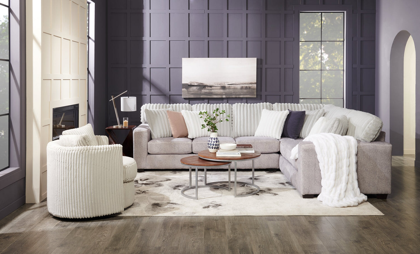 Veranasi 30" Rustic Round Nesting Coffee Tables - Washed Light Brown Wood Top and Iron Legs|Tables à café gigognes rondes rustiques Veranasi de 30 po - dessus en bois brun clair délavé et pattes en fer