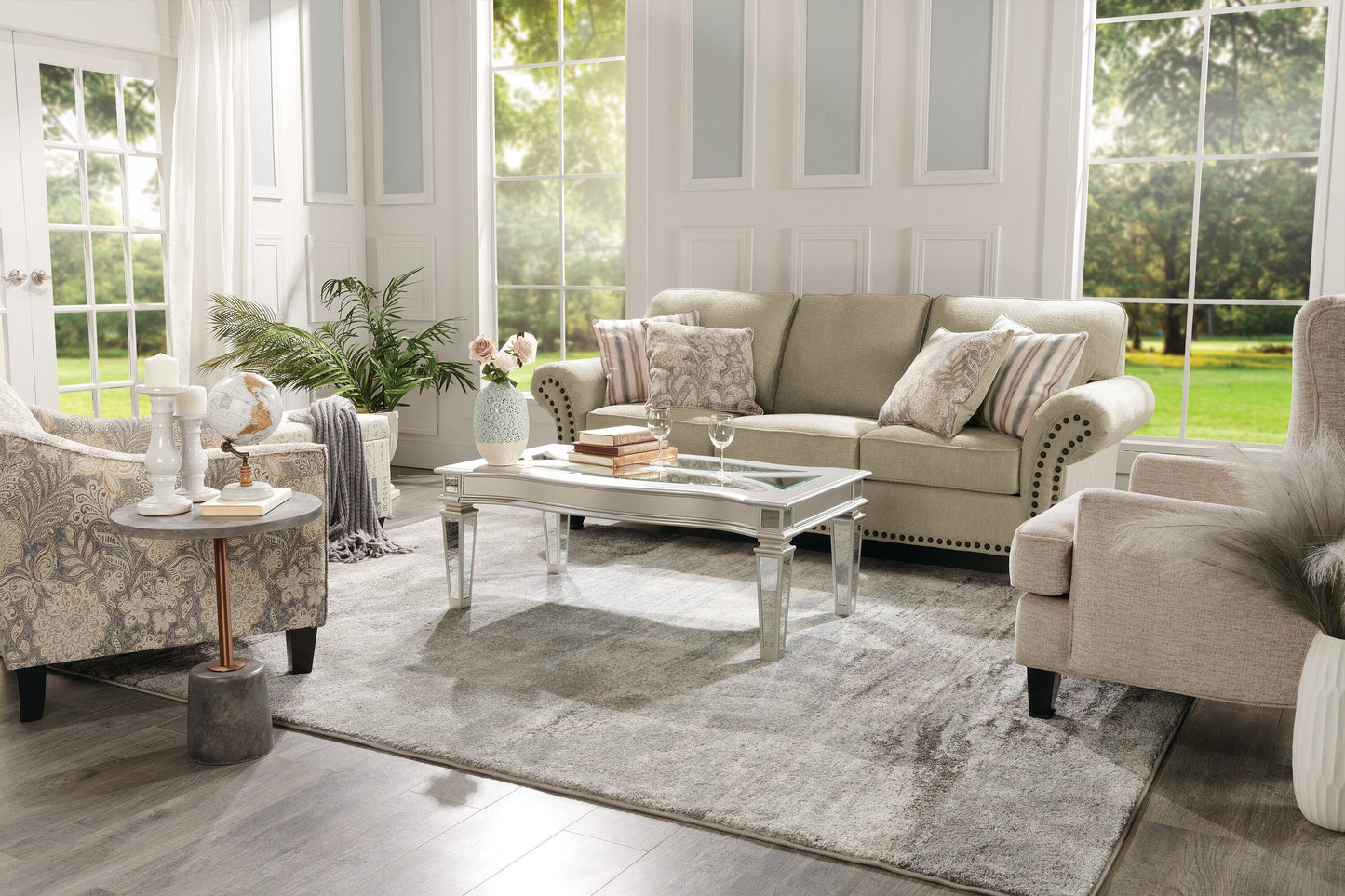 Made in Canada Wynn 93" Chenille Fabric Sofa with Nailhead Trim and Wood Bun Legs - Taupe | Sofa Wynn de 93 po fabriqué au Canada en tissu de chenille avec bordure de clous décoratifs et pattes en oignon en bois - taupe