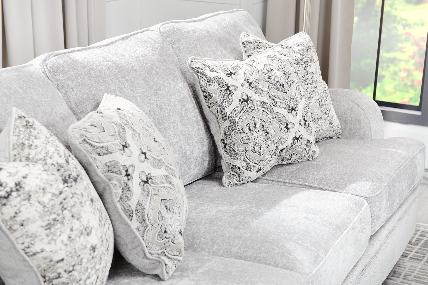 Made in Canada Bellmont 89" Chenille Fabric Sofa with Reversible Cushions and Wood Legs - Platinum Grey | Sofa Bellmont de 89 po fabriqué au Canada en tissu de chenille avec coussins réversibles et pattes en bois - gris platine