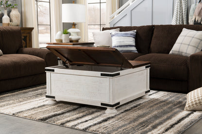Benjy 36" Rustic Coffee Table Trunk with Storage - Two Tone Wood|Table à café coffre rustique Benjy de 36 po avec rangement - bois deux teintes