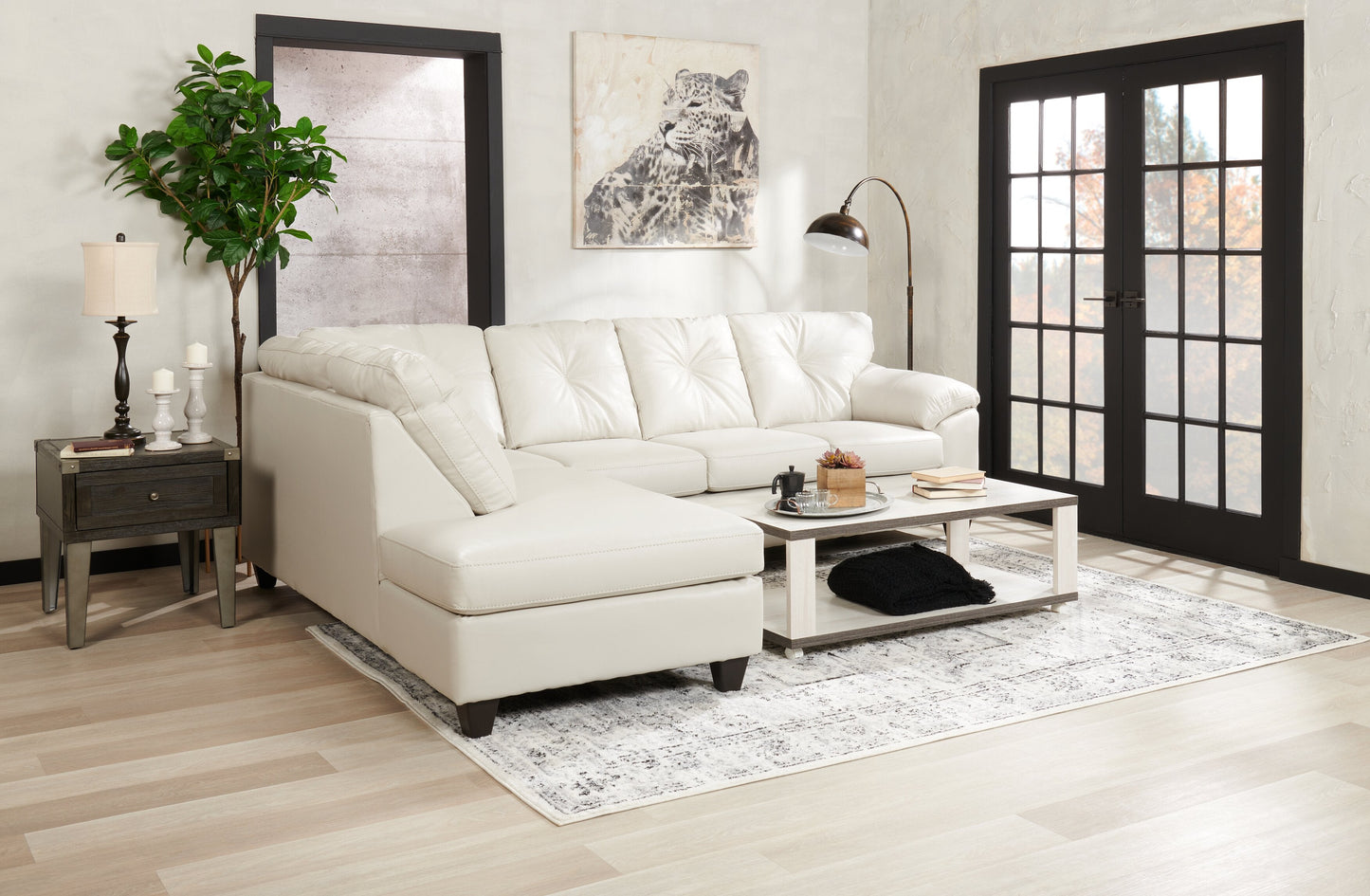Flynn 47.25" Modern Coffee Table with Shelf and Casters - White and Grey |Table à café moderne Flynn de 47,25 po avec tablette et roulettes - blanche et grise