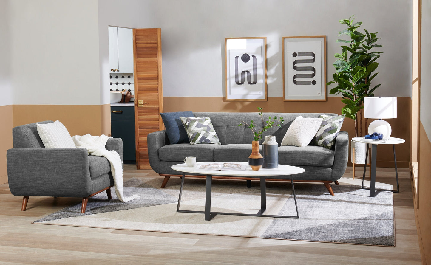 Kort & Co. Freeman 88" Linen-Look Fabric Sofa with Wood Base and Tufted Back Cushions - Charcoal Grey | Sofa Freeman Kort & Co. de 88 po en tissu d’apparence lin avec pattes en bois et coussins de dossier capitonnés - gris anthracite