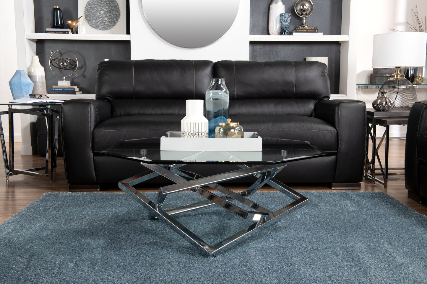 Konstanz 40" Glam Octagon Glass Top Coffee Table - Silver with Metal Base|Table à café octogonale somptueuse Konstanz de 40 po avec dessus en verre - argentée avec base en métal