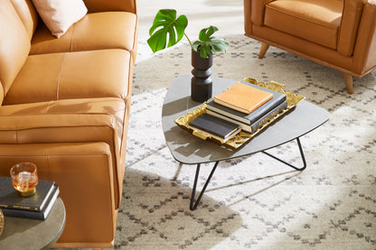 Hamilton 37.99" Modern Triangular Coffee Table - Grey Marble Look Top with Black Metal Legs|Table à café triangulaire moderne Hamilton de 37,99 po - dessus en imitation de marbre gris avec pattes en métal noir