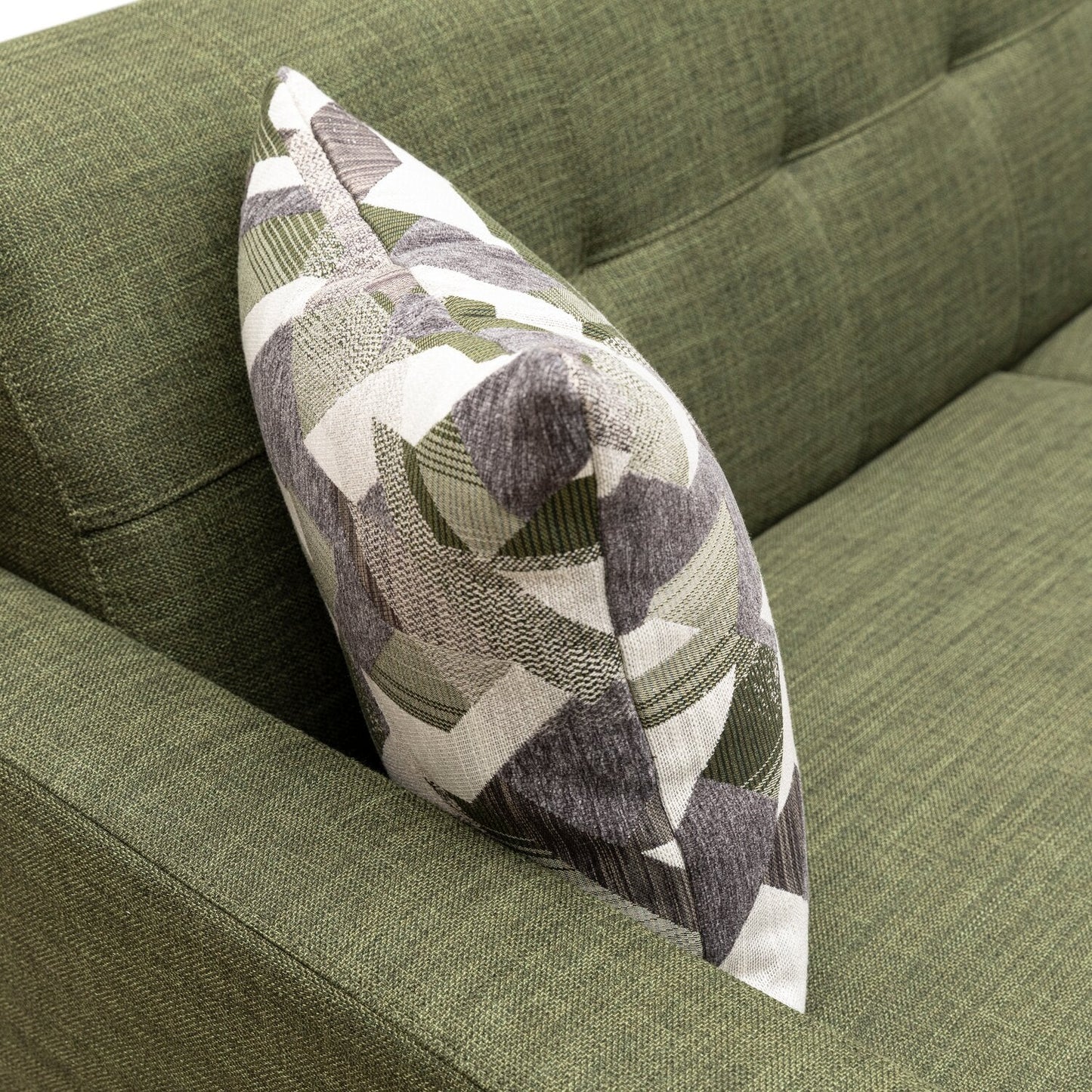 Kort & Co. Freeman 80” Linen-Look Fabric Condo Size Sofa with Wood Legs - Avocado Green | Sofa Freeman de Kort & Co. de 80 po de format condo en tissu d’apparence lin avec base et pattes en bois - vert avocat