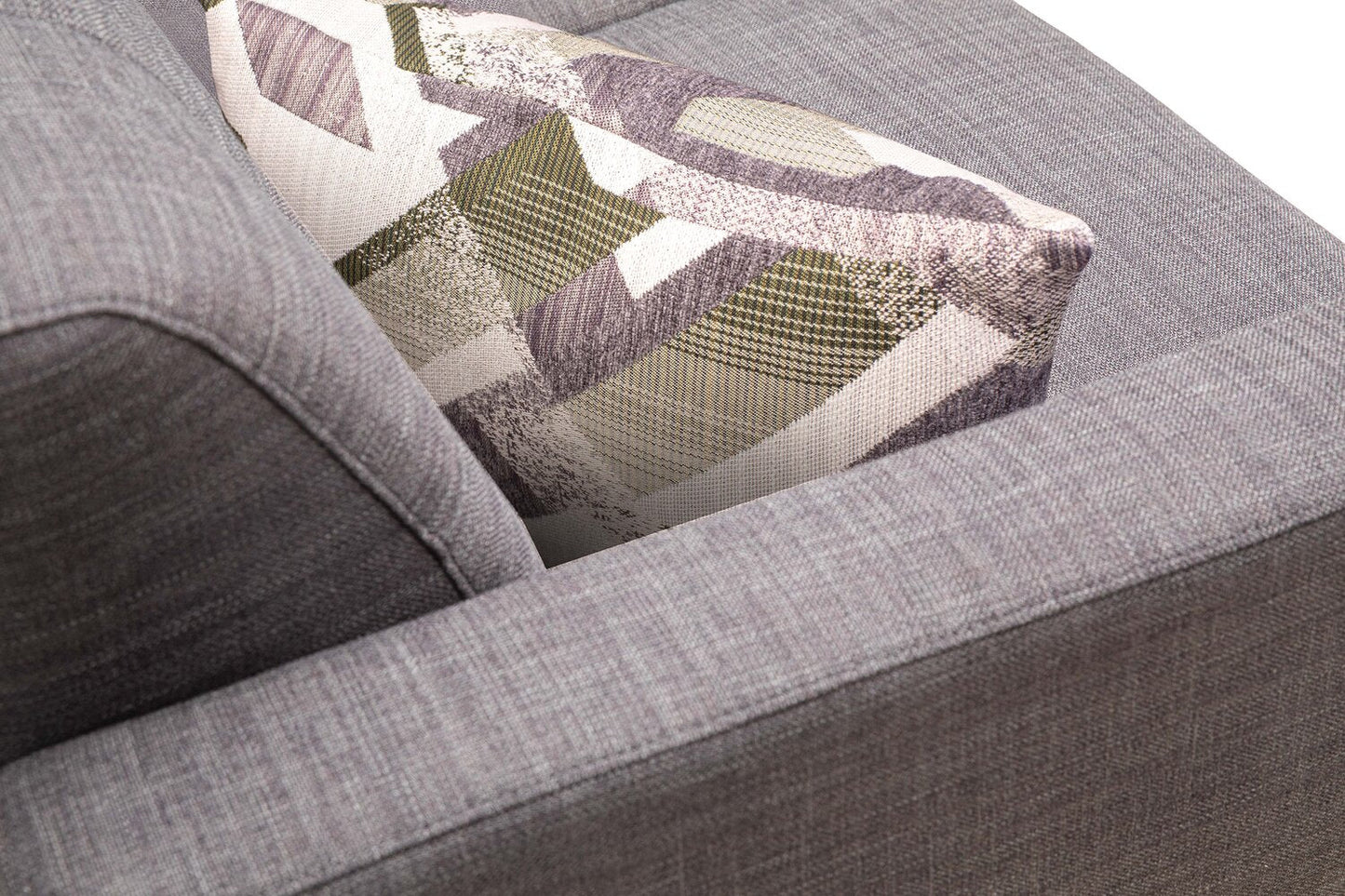 Kort & Co. Freeman 88" Linen-Look Fabric Sofa with Wood Base and Tufted Back Cushions - Charcoal Grey | Sofa Freeman Kort & Co. de 88 po en tissu d’apparence lin avec pattes en bois et coussins de dossier capitonnés - gris anthracite