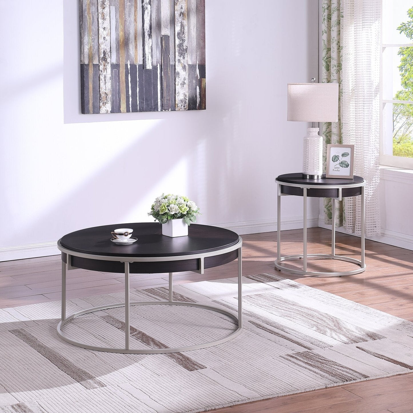 Jaida 38" Modern Round Coffee Table - Brown with Grey Metal Base | Table à café moderne Jaida ronde de 38 po - brune avec base en métal gris