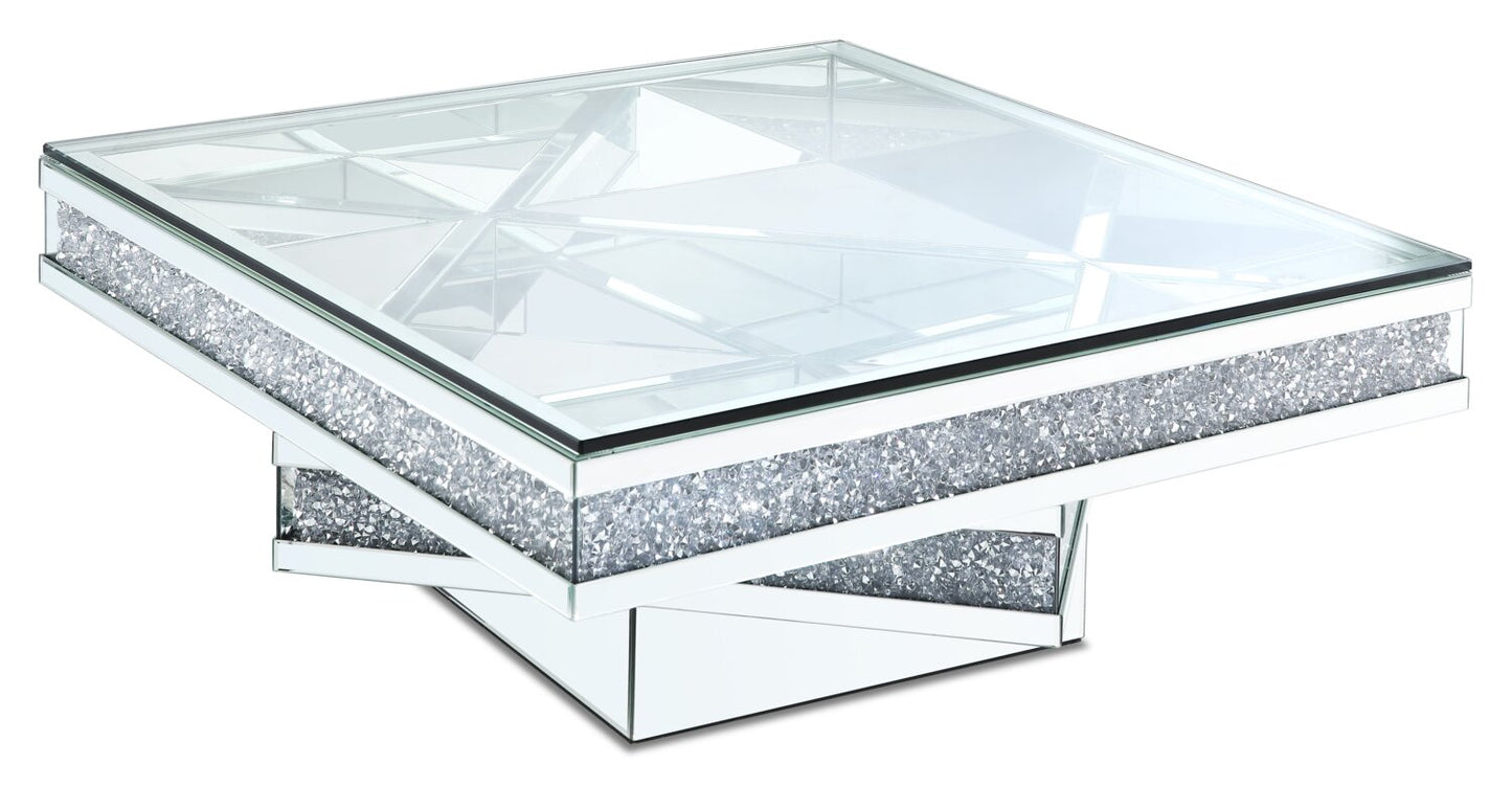 Rosie 39" Glam Mirror & Glass Top Coffee Table - Silver Metal with Diamond Look Legs|Table à café somptueuse Rosie de 39 po avec dessus en miroir et en verre - métal argenté avec pattes à apparence de diamant