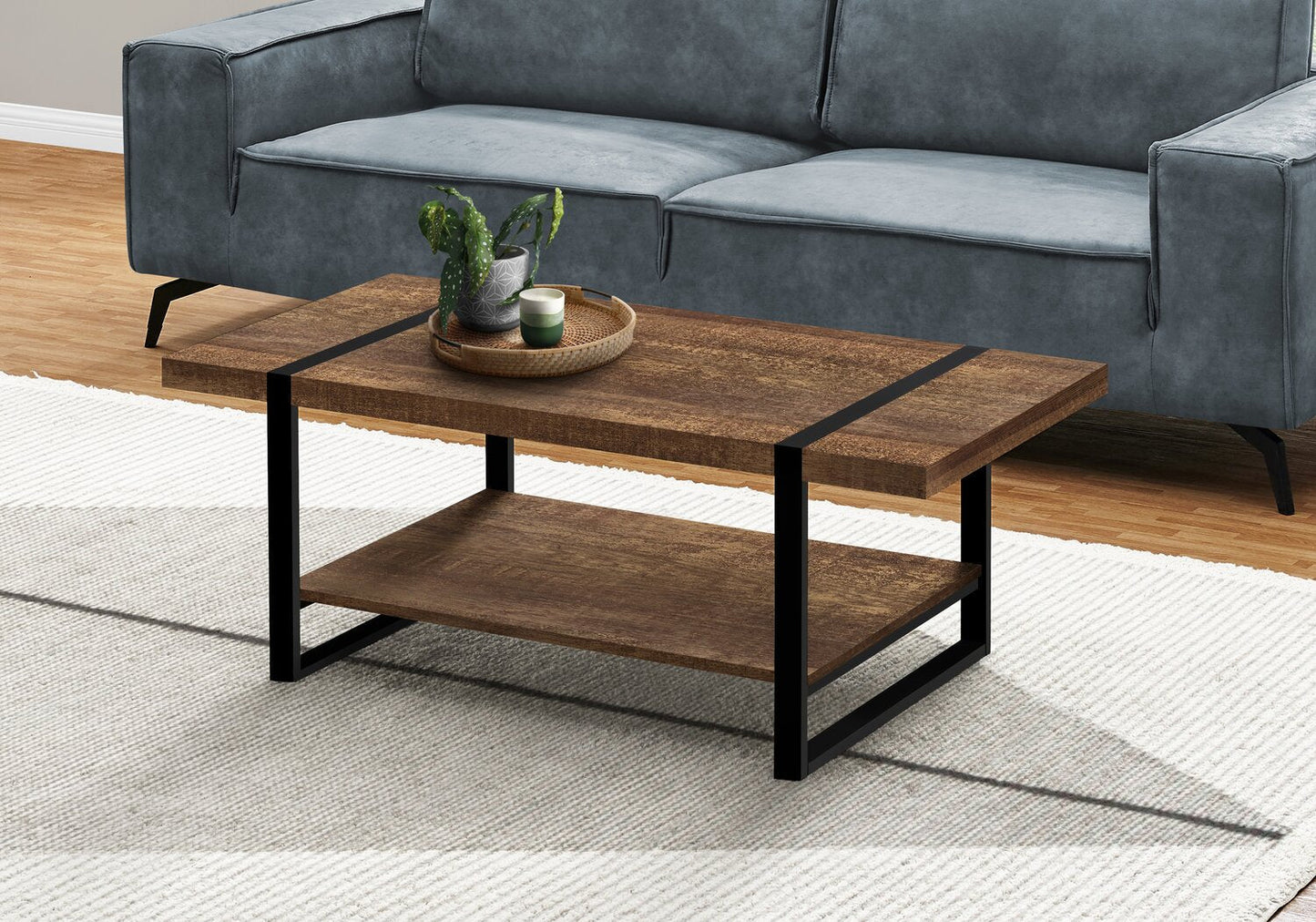 Ennis 47.25" Rustic Coffee Table with Shelf - Brown and Black with Metal Legs|Table à café rustique Ennis de 47,25 po avec tablette - brune et noire avec pattes en métal