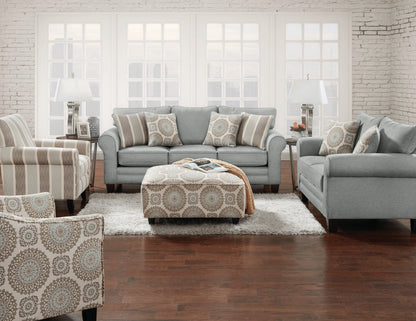 Made in Canada Tula 88" Fabric Sofa with Rolled Arms and Accent Pillows - Mist Grey  | Sofa Tula de 88 po fabriqué au Canada en tissu avec accoudoirs enroulés et coussins décoratifs - gris brume