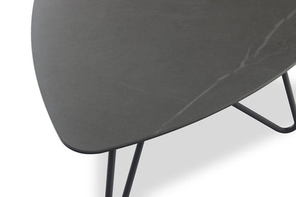 Hamilton 37.99" Modern Triangular Coffee Table - Grey Marble Look Top with Black Metal Legs|Table à café triangulaire moderne Hamilton de 37,99 po - dessus en imitation de marbre gris avec pattes en métal noir