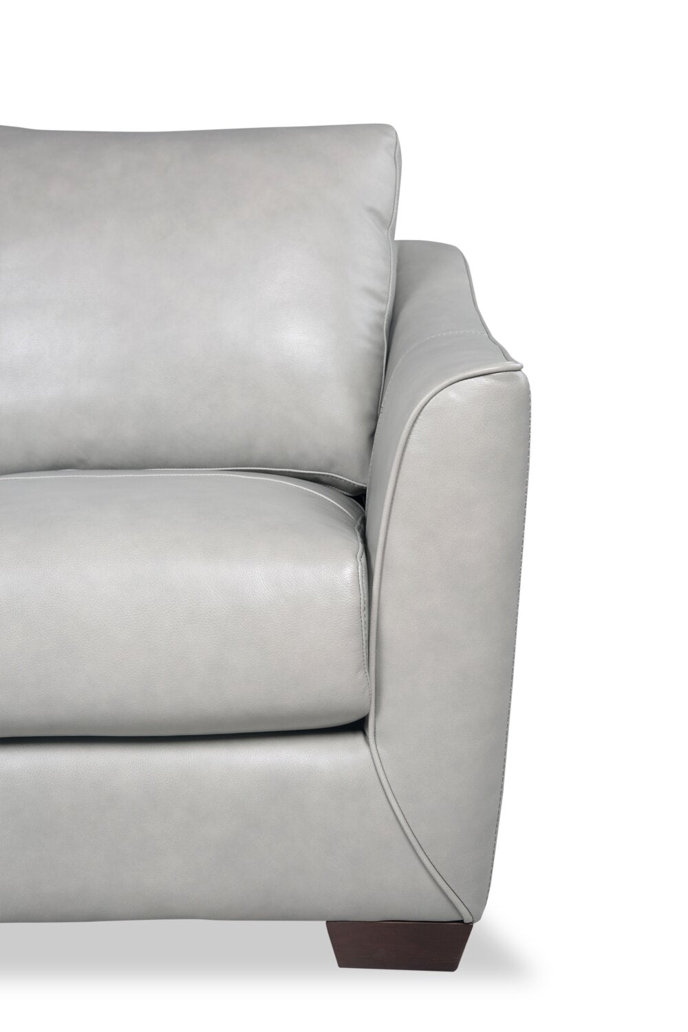 Cindy Crawford Home Royce 84" Genuine Leather Sofa with Removable Cushions and Wood Legs - Dove Grey | Sofa Royce de Cindy Crawford Home de 84 po en cuir véritable avec coussins amovibles et pattes en bois - gris tourterelle