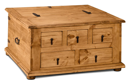 Santa Fe Rustico 35.5" Rustic Square Coffee Table with Storage - Natural Pine with Trunk Style|Table à café carrée rustique Santa Fe Rustico de 35,5 po avec rangement - pin naturel avec style coffre